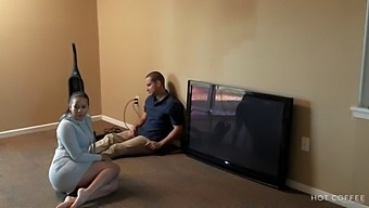 A Voluptuous Latina Wife Indulges In Passionate Tryst With The Cable Technician During Her Husband'S Absence