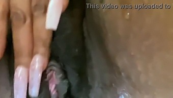 Vagina Doświadcza Squirtingu I Brudnych Rozmów W Erotycznym Filmie.