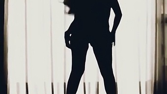 Uma Esposa Sedutora E Sexualmente Aventureira Procura Homens Safados, Inquisidores E Cortês...