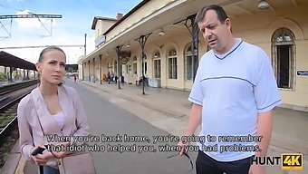 Cuckoldry: Zeuge Der Sexuellen Begegnung Eines Wohlhabenden Mannes Mit Seiner Freundin
